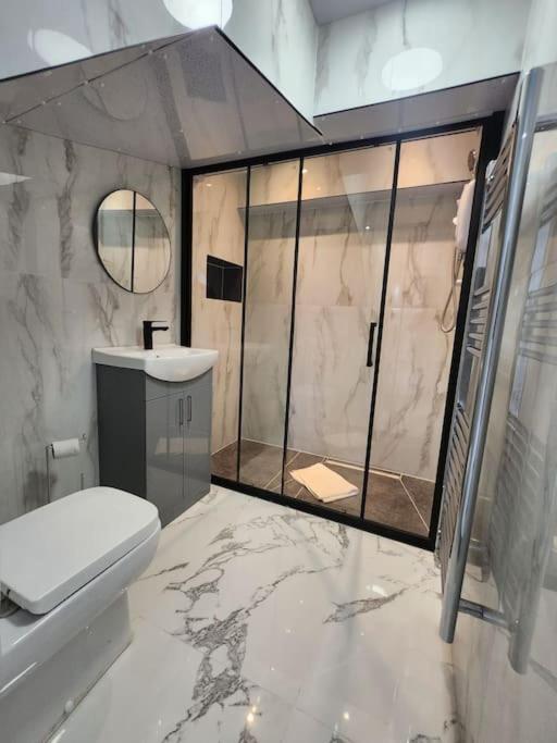 Spacious And Bright One Bedroom Apartment Oxford Kültér fotó