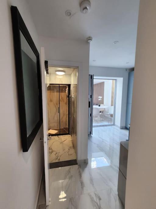 Spacious And Bright One Bedroom Apartment Oxford Kültér fotó