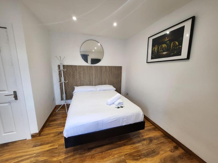 Spacious And Bright One Bedroom Apartment Oxford Kültér fotó