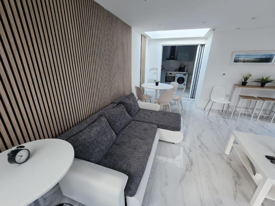 Spacious And Bright One Bedroom Apartment Oxford Kültér fotó